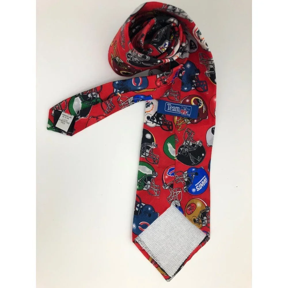 NFL Football Team Logo‎ Red  w/Helmet Novelty Men's Tie Vintage